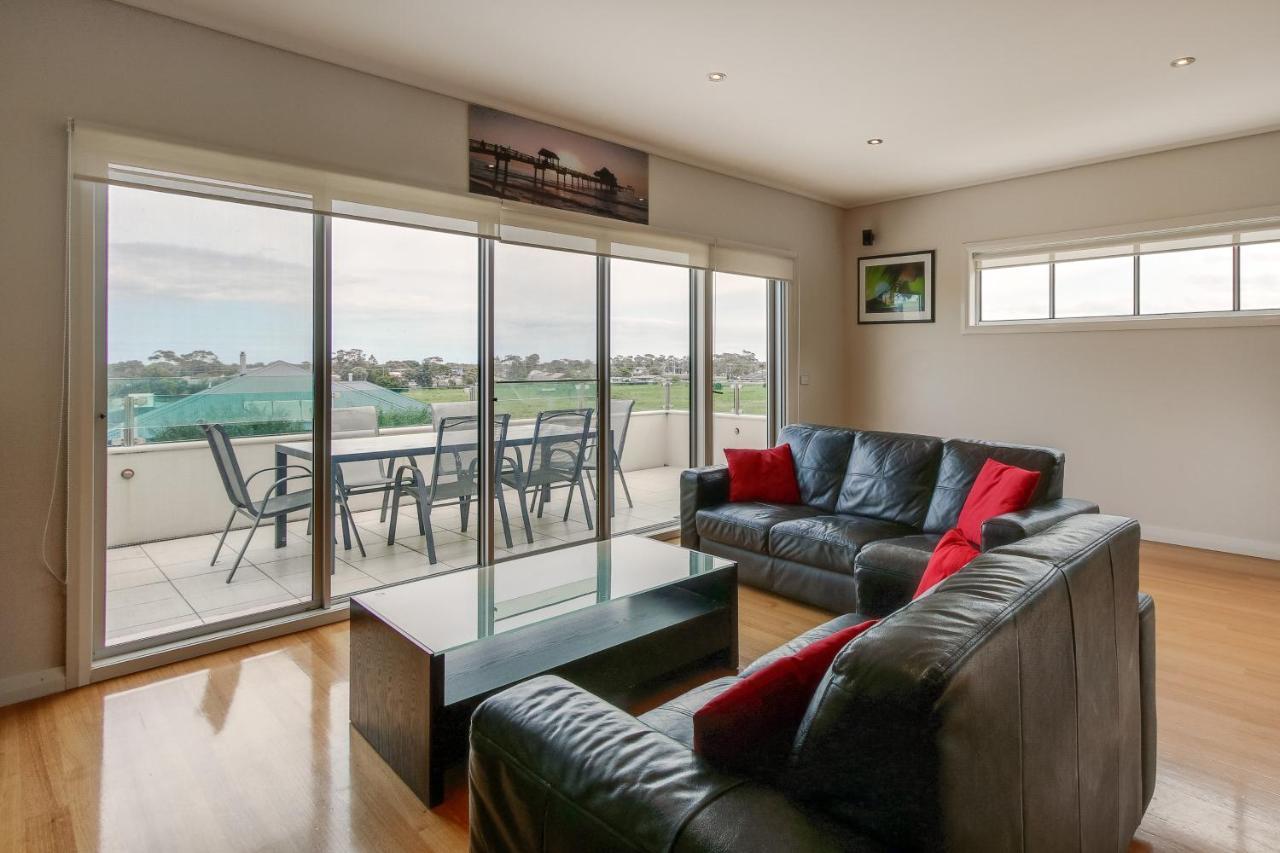 The Terrace Villa Lakes Entrance Exterior photo